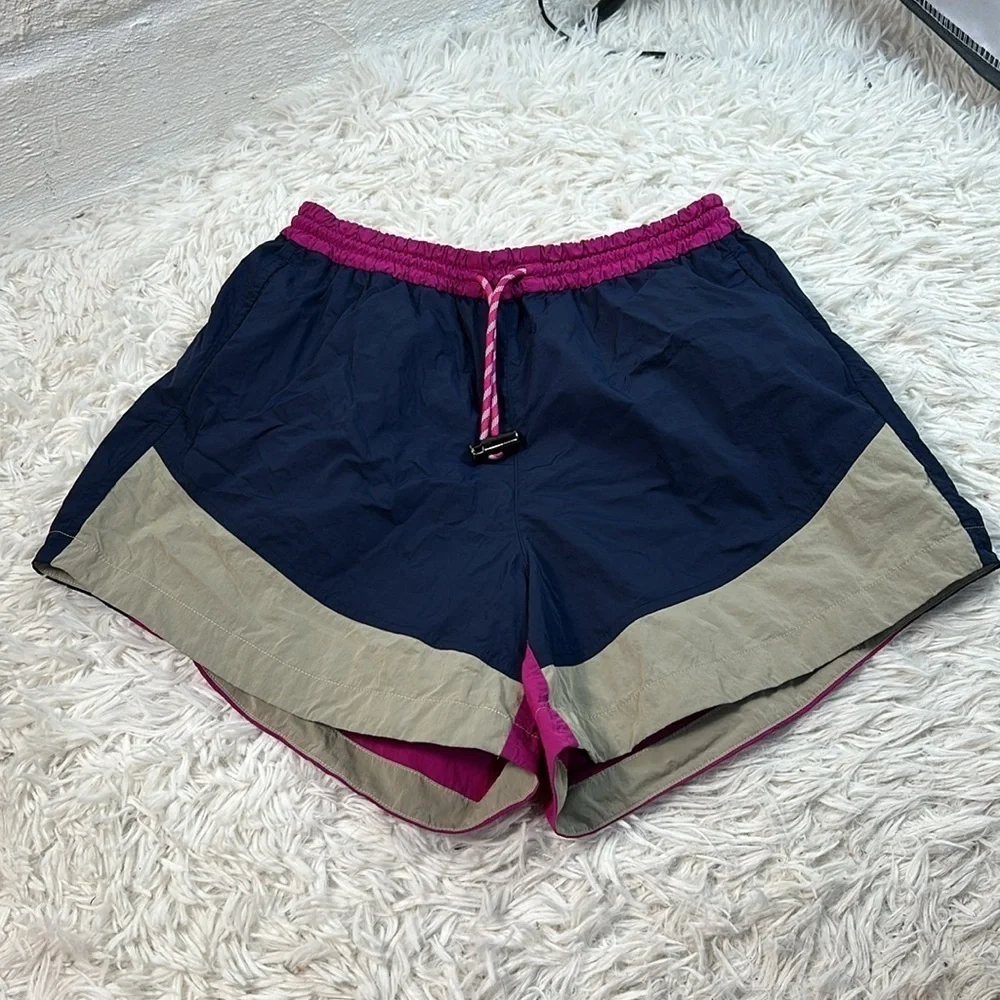 Lululemon Evergreen Short Ripened Raspberry / Cafe Au Lait / True Navy
